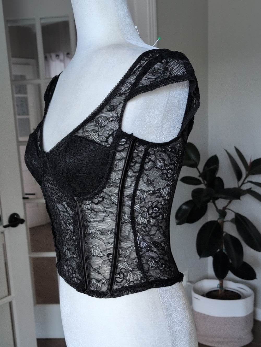 Edikted Black Lace Boned Bustier Corset Top - Small - Picture 4 of 9